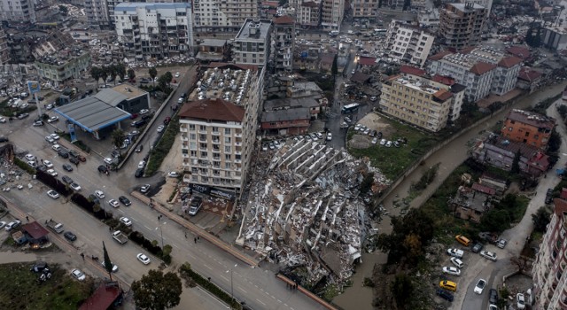DEPREMLERDE 2 TRİLYON LİRA ZARAR MEYDANA GELDİ