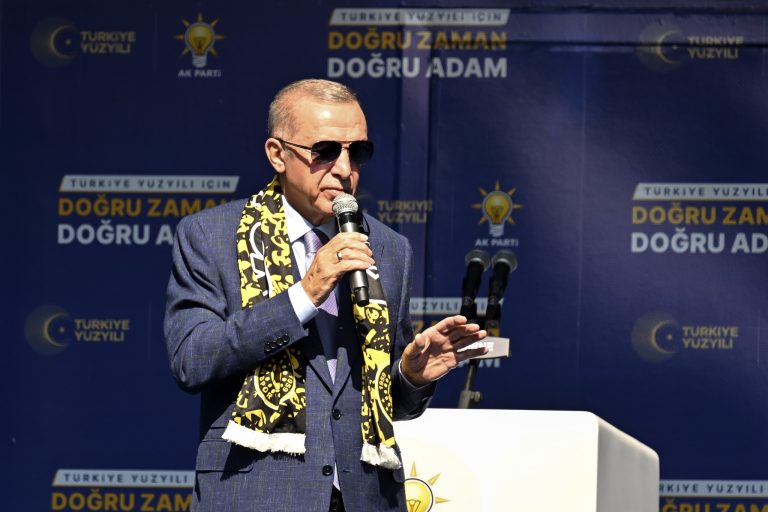 CUMHURBAŞKANI ERDOĞAN: PROVOKASYONLARLA OLAY ÇIKARIYORLAR, ŞEHİRLERİMİZİ KARALIYORLAR