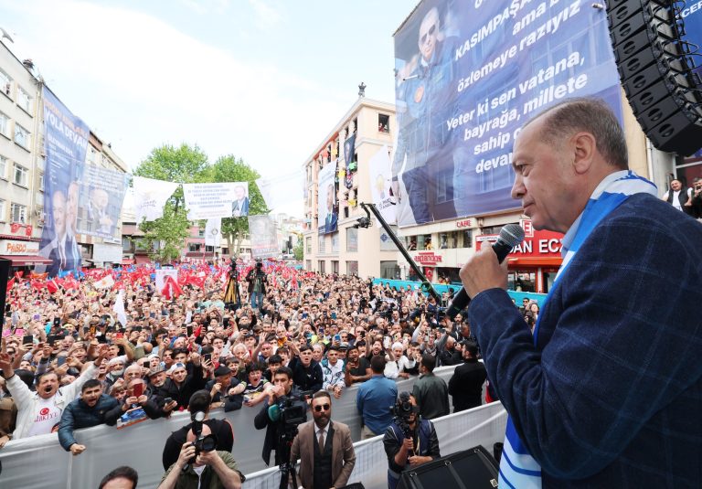 CUMHURBAŞKANI ERDOĞAN: TERÖR ÖRGÜTLERİ İLE YOL YÜRÜYEREK ÜLKE YÖNETİLMEZ