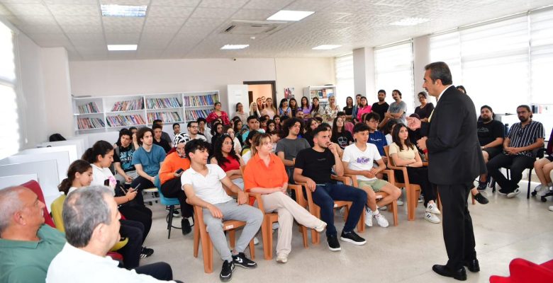 BAŞKAN SONER ÇETİN GENÇLERLE BULUŞTU