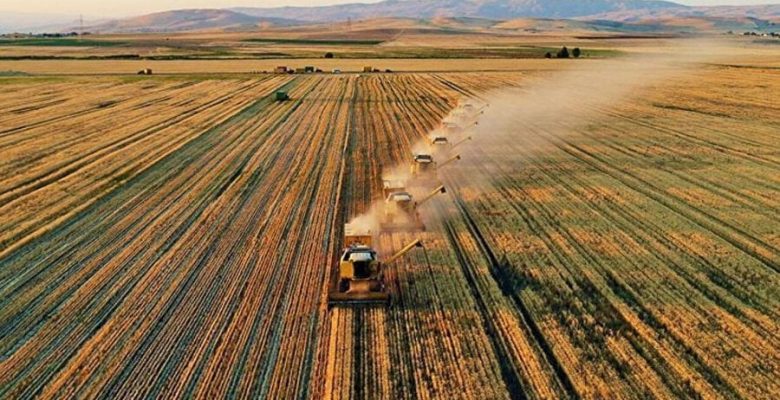 DEPREMZEDE ÇİFTÇİLERE 8,8 MİLYAR LİRALIK DESTEK ÖDEMESİ YAPILDI