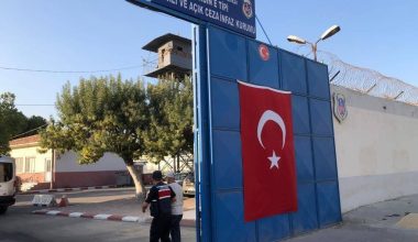 JANDARMA 16 YILDIR ARANAN CİNAYET ŞÜPHELİSİNİ YAKALADI JANDARMA 16 YILDIR ARANAN CİNAYET ŞÜPHELİSİNİ YAKALADI