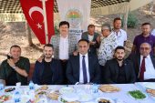 BAŞKAN YILMAZ, HEM HİZMETLERİ ANLATIYOR HEM TALEPLERİ DİNLİYOR