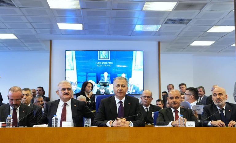 BAKAN YERLİKAYA: RUHSATSIZ SİLAHLA İLGİLİ CEZAYI ARTIK GÖZDEN GEÇİRMEMİZ GEREKİYOR