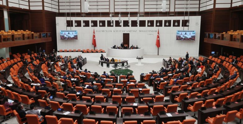 MECLİS, ‘KAĞITSIZ PARLAMENTO PROJESİ’ İLE 2 MİLYON LİRA TASARRUF EDECEK