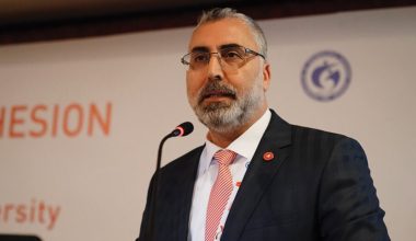 BAKAN IŞIKHAN: BÜTÜN EMEKLİLERİMİZ 5 BİN LİRA İKRAMİYEYİ ALACAK