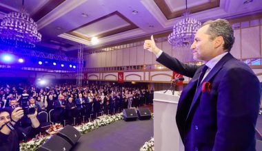 FATİH ERBAKAN, PARTİSİNİN BELEDİYE BAŞKAN ADAYLARINI TANITTI