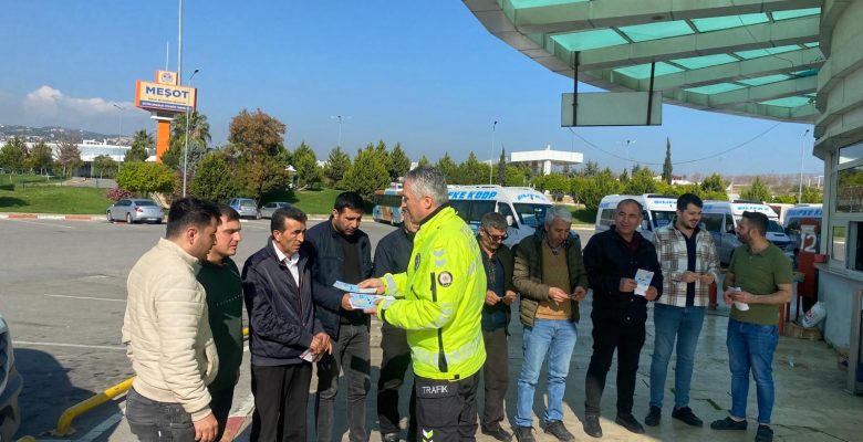 MERSİN EMNİYETİ TARAFINDAN ALKOL GÖZLÜĞÜYLE ALKOLLÜ ARAÇ KULLANMANIN TEHLİKESİNE  DİKKAT ÇEKİLDİ