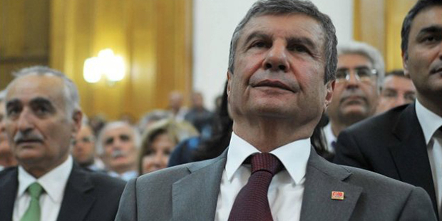 CHP’Lİ İSTEMİHAN TALAY’DAN MERSİN’DEKİ CHP-DEM UZLAŞISINA HAKLI SİTEM: CHP MERSİN’İ DEM’E PEŞKEŞ ÇEKTİ