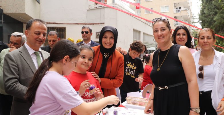 “HAYAT BOYU ÖĞRENME KURUMLARI, GELECEĞİMİZ OLAN ÇOCUKLARIMIZLA BULUŞUYOR” TEMASIYLA “MİNİK ELLER, BÜYÜK HAYALLER” ADLI ETKİNLİKLER DÜZENLENDİ