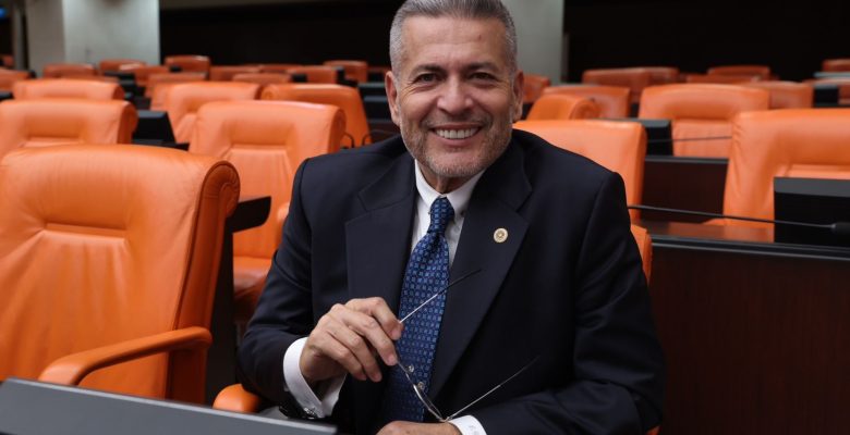 MHP MERSİN MİLLETVEKİLİ VE MYK ÜYESİ DR. LEVENT UYSAL’DAN 23 NİSAN MESAJI