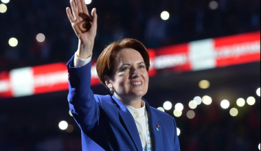 İYİ PARTİ’DE KURULTAY GÜNÜ: MERAL AKŞENER’DEN ‘YENİLGİ YETİMDİR’ VEDASI