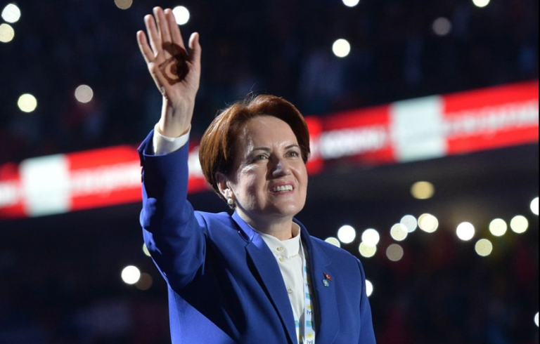 İYİ PARTİ’DE KURULTAY GÜNÜ: MERAL AKŞENER’DEN ‘YENİLGİ YETİMDİR’ VEDASI