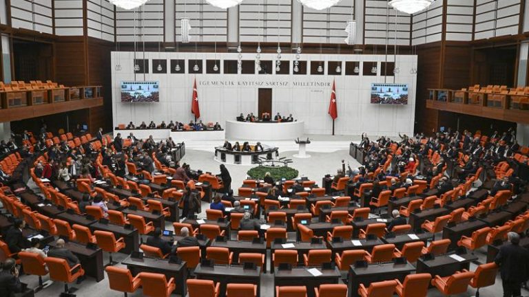 FAHİŞ FİYAT VE STOKÇULUĞUN CEZALARI ARTIRILIYOR