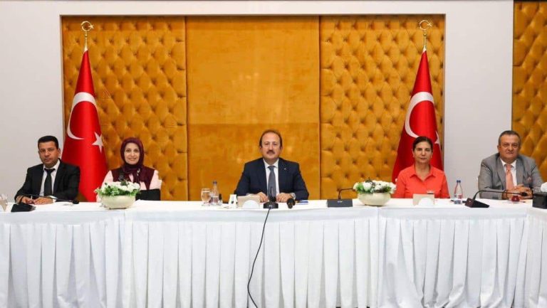 İL VE İLÇE MİLLÎ EĞİTİM MÜDÜRLERİ VE ŞUBE MÜDÜRLERİ İLE KOORDİNASYON VE DEĞERLENDİRME TOPLANTISI GERÇEKLEŞTİRİLDİ