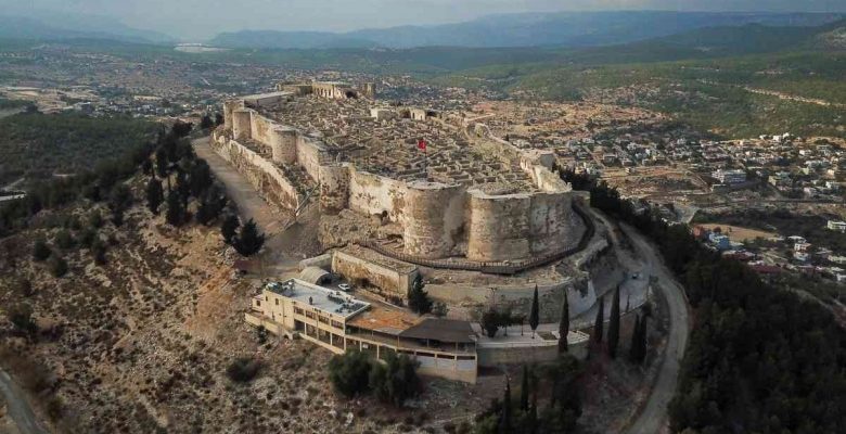 SİLİFKE KALESİ’NDE ‘TILSIMLI MEZAR TABLETİ’ BULUNDU