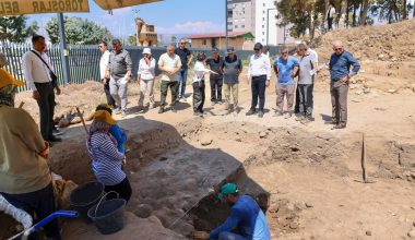 VALİ ALİ HAMZA PEHLİVAN, YUMUKTEPE HÖYÜĞÜ’NÜ ZİYARET ETTİ, İNCELEMELERDE BULUNDU