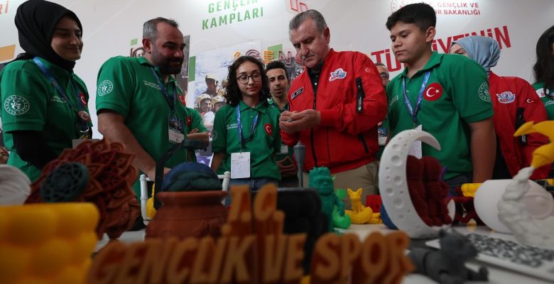 BAKAN BAK, TEKNOFEST ADANA’DA AÇIKLAMALARDA BULUNDU