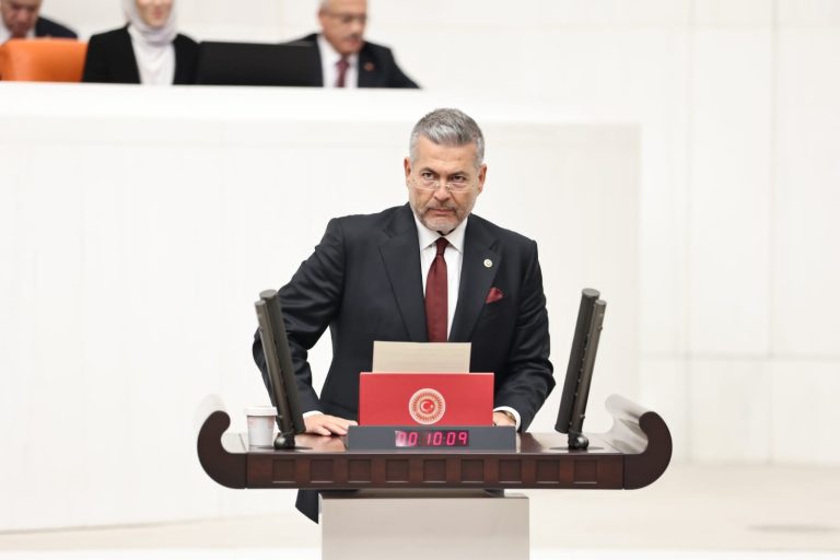 UYSAL: YAPAY ZEKA YATIRIMLARIYLA EKONOMİMİZİN YÜZDE 5 İLAVE BÜYÜMESİ BEKLENİYOR