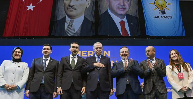 CUMHURBAŞKANI ERDOĞAN, MERSİN’DE TERÖR ÖRGÜTLERİNE NET MESAJ VERDİ: BÖLÜCÜ TERÖR ÖRGÜTLERİ BERTARAF EDİLECEK