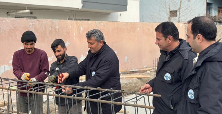 POZANTI BELEDİYESİ, YARI OLİMPİK YÜZME HAVUZU YENİLEME VE KAPALI HALE GETİRME ÇALIŞMALARINI SÜRDÜRÜYOR