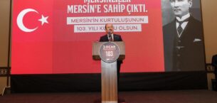 VALİ PEHLİVAN; MERSİN’İN DÜŞMAN İŞGALİNDEN KURTULUŞU ETKİNLİKLERİ KAPSAMINDA ŞEHİT AİLELERİ İLE GAZİLER ONURUNA DÜZENLENEN PROGRAMA KATILDI