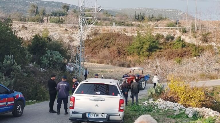 TARSUS’TA TRAKTÖRLE KABİR ZİYARETİNDEN DÖNEN ADAM ÖLDÜRÜLDÜ