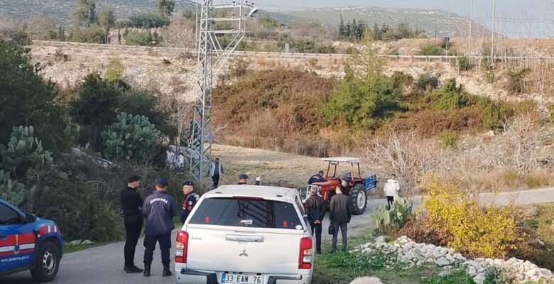 TARSUS’TA TRAKTÖRLE KABİR ZİYARETİNDEN DÖNEN ADAM ÖLDÜRÜLDÜ