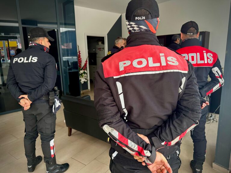 MERSİN’DE KONAKLAMA VE KİRALIK ARAÇ DENETİMİ: 280 BİN TL CEZA