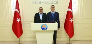 AK PARTİ GENEL BAŞKAN YARDIMCISI VE HATAY MİLLETVEKİLİ SAYIN HÜSEYİN YAYMAN VE BERABERİNDEKİ HEYET MERSİN’DE