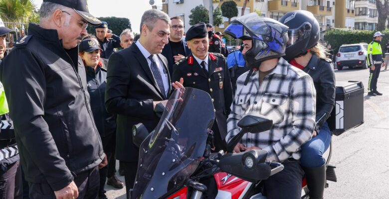 MERSİN VALİSİ ATİLLA TOROS, İL GENELİNDE ‘TRAFİK VE ASAYİŞ UYGULAMASI’ BAŞLATTI