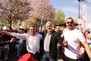 POZANTI BELEDİYESİ TİYATRO GRUBU, 13.ULUSLARARASI ADANA PORTAKAL ÇİÇEĞİ KARNAVALI’NA DAMGA VURDU