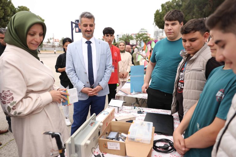 ATA GİRİŞİMCİLİK VE İNOVATİF GELİŞİM PROGRAMI (ATAGIGPRO) TANITIM ETKİNLİĞİ TOROSLAR ATATÜRK MESLEKİ VE TEKNİK ANADOLU LİSESİNDE GERÇEKLEŞTİRİLDİ
