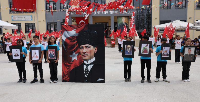MERSİN VALİSİ ATİLLA TOROS, ŞEHİT JANDARMA UZMAN ÇAVUŞ ASIM TÜRKEL’İ ANMA VE ŞEHİT ASIM TÜRKEL İLKOKULU TEMSİLİ AÇILIŞ PROGRAMINA KATILDI