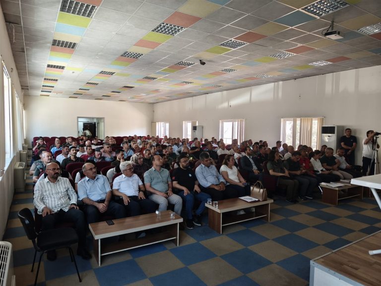 MUT’TA MUHTARLARLA YANGIN SEZONU ÖNCESİ TOPLANTI DÜZENLENDİ