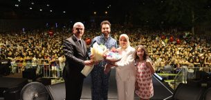 POZANTI’DA SEFO RÜZGARI ESTİ: KURTULUŞUN 105’İNCİ YILI BİNLERCE KİŞİNİN KATILIMIYLA DOLU DOLU KUTLANDI