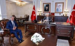 ADANA KASAPLAR ODASI BAŞKANI SARUHAN YAĞMUR, ADANA VALİSİ KÖŞGER’İ KURBAN BAYRAMI HAZIRLIKLARI İÇİN BİLGİLENDİRDİ
