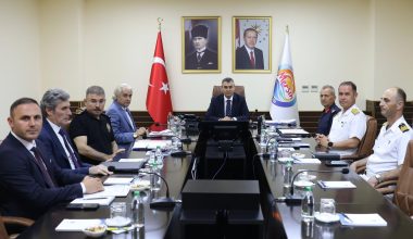 MERSİN VALİSİ ATİLLA TOROS BAŞKANLIĞINDA, GÜVENLİK VE ASAYİŞ DEĞERLENDİRME TOPLANTISI GERÇEKLEŞTİRİLDİ   