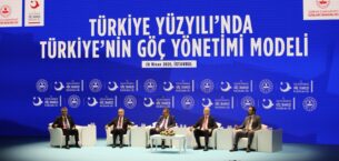 İÇİŞLERİ BAKANLIĞI KOORDİNASYONUNDA, GÖÇ İDARESİ BAŞKANLIĞI TARAFINDAN “TÜRKİYE YÜZYILI’NDA TÜRKİYE’NİN GÖÇ YÖNETİMİ MODELİ” PANELİ DÜZENLENDİ