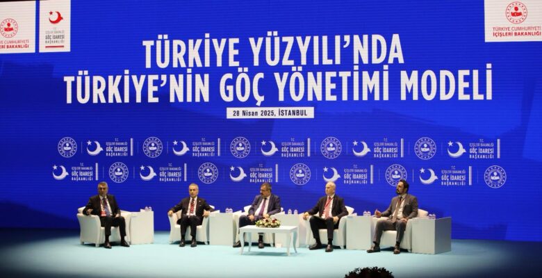 İÇİŞLERİ BAKANLIĞI KOORDİNASYONUNDA, GÖÇ İDARESİ BAŞKANLIĞI TARAFINDAN “TÜRKİYE YÜZYILI’NDA TÜRKİYE’NİN GÖÇ YÖNETİMİ MODELİ” PANELİ DÜZENLENDİ