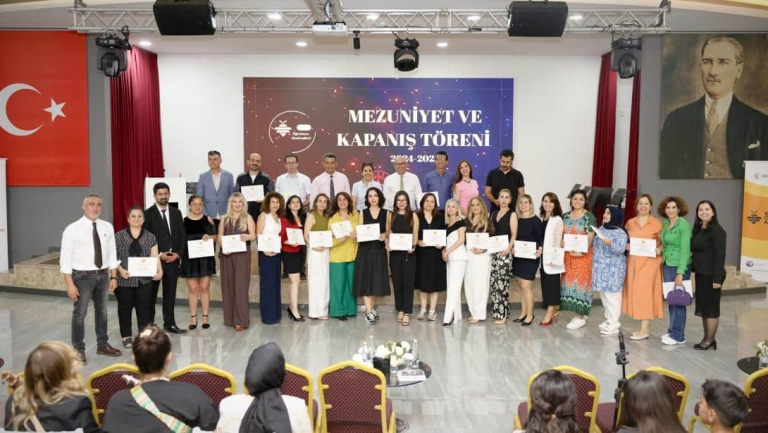 MERSİN İL MİLLÎ EĞİTİM MÜDÜRLÜĞÜ ÖĞRETMEN AKADEMİLERİ YIL SONU KAPANIŞ VE MEZUNİYET TÖRENİ GERÇEKLEŞTİRİLDİ