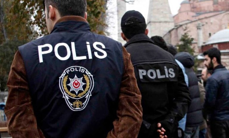 ARALARINDA MERSİN’İN DE BULUNDUĞU ADANA MERKEZLİ DOLANDIRICILIK OPERASYONU: 55 KİŞİ TUTUKLANDI