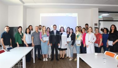MERSİN’DE “SAĞLIKLI TÜRKİYE YÜZYILI” PROGRAMI KAPSAMINDA SAĞLIK ELÇİLERİ YETİŞİYOR