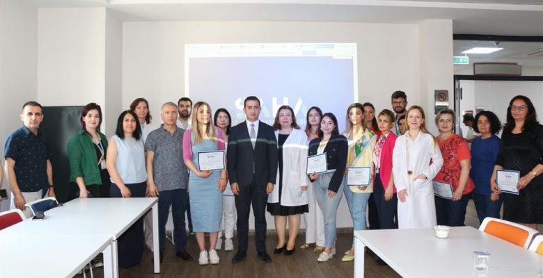 MERSİN’DE “SAĞLIKLI TÜRKİYE YÜZYILI” PROGRAMI KAPSAMINDA SAĞLIK ELÇİLERİ YETİŞİYOR