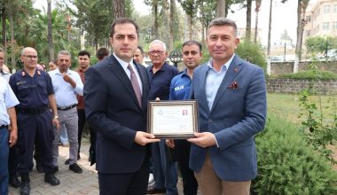 KARAİSALI BELEDİYE BAŞKANI BEKİR ŞİMŞEK, İLÇEDE GÖREV SÜRESİ DOLAN KAYMAKAM MUHAMMED ALİ ÇELİK’İ UĞURLADI