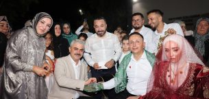 POZANTI BELEDİYE BAŞKANI ALİ AVAN, BELEDİYE PERSONELİ ÇİFTİN NİKAHINI KIYDI
