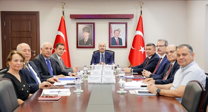 KARAİSALI BELEDİYE BAŞKANI BEKİR ŞİMŞEK: TAVUK ÇİFTLİKLERİNİN KONTROLSÜZ YAYILMASINA İZİN VERMEYECEĞİZ