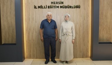 ŞEHİT MUSTAFA KORKMAZ’IN BABASI İSA KORKMAZ, İL MİLLÎ EĞİTİM MÜDÜRÜ FAZİLET DURMUŞ’U ZİYARET ETTİ ŞEHİT MUSTAFA KORKMAZ’IN BABASI İSA KORKMAZ, İL MİLLÎ EĞİTİM MÜDÜRÜ FAZİLET DURMUŞ’U ZİYARET ETTİ