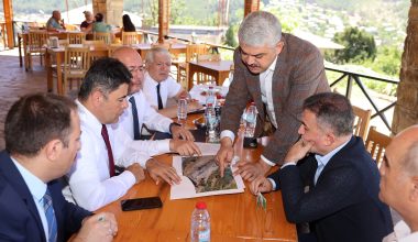 POZANTI’DA ULAŞIM VE ALTYAPI HAMLESİ: ARAÇ MUAYENE İSTASYONU VE YENİ DEVLET HASTANESİ İÇİN DEĞERLENDİRME BAŞLIYOR