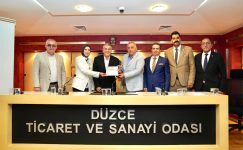 MHP MERSİN MİLLETVEKİLİ VE MYK ÜYESİ DR. LEVENT UYSAL, DÜZCE’DE VATANDAŞLARA TERÖRSÜZ TÜRKİYE’NİN ÖNEMİNİ ANLATTI